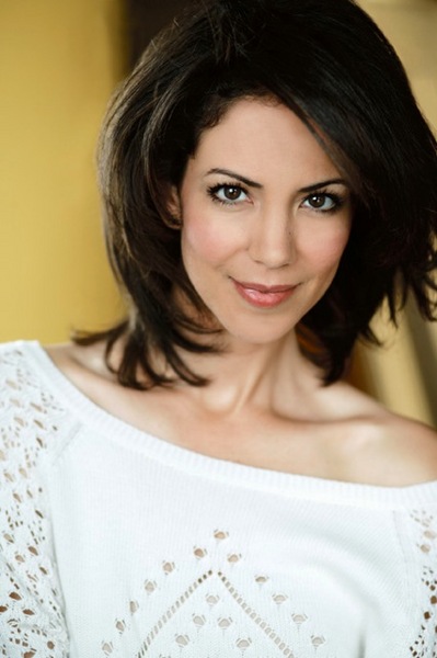 MAYR VASQUEZH  5'10"
Dress size: 4
Bust: 34A
Waist: 27
Hips: 37
Shoe size: 10
Hair color: Brown 
Eyes: Brown

