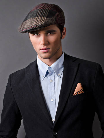 BRUNO DA GAMA
6'1"
Suit: 40R
Shirt: 15.5/34
Waist:31
Inseam:32
Hair: Brown
Eyes: Hazel
Shoe: 10.5
