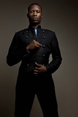 DARNELL JEFFERSON
6'1" Suit: 42L Shirt: 16-34 Waist: 32
Inseam: 34
Shoe: 11
