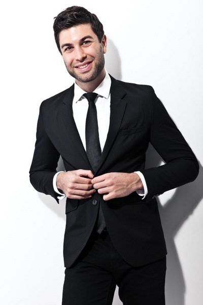 ZAC HIRSCH
6'1"
Suit: 40R
Shirt: 15.5-34
Waist: 32
Inseam: 34
Hair: Brown
Eyes: Hazel
Shoe: 11