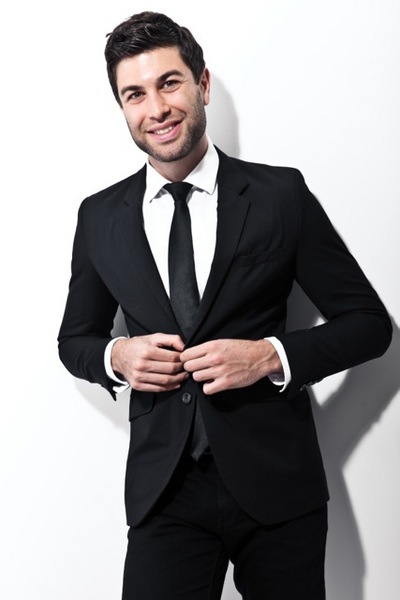 ZAC HIRSCH
6'1"
Suit: 40R
Shirt: 15.5-34
Waist: 32
Inseam: 34
Hair: Brown
Eyes: Hazel
Shoe: 11