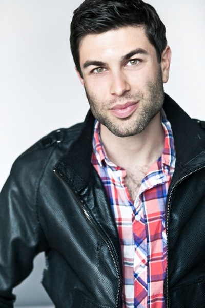 ZAC HIRSCH
6'1"
Suit: 40R
Shirt: 15.5-34
Waist: 32
Inseam: 34
Hair: Brown
Eyes: Hazel
Shoe: 11