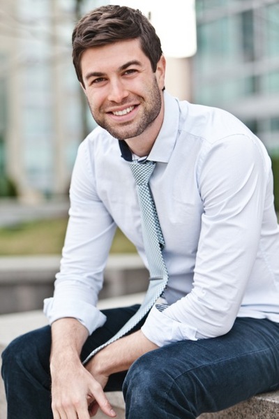 ZAC HIRSCH
6'1"
Suit: 40R
Shirt: 15.5-34
Waist: 32
Inseam: 34
Hair: Brown
Eyes: Hazel
Shoe: 11