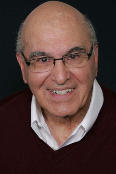 DOM ALAGIA 5'9" 
Suit: 44R Shirt: 16.5-33 Waist: 38 Inseam: 29 Hair: Gray Eyes: Brown
Shoe: 10.5D
