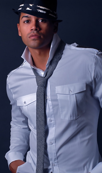 LUIS CORTEZ 6"0"
Suit: 42R
Shirt: 16.5-33/34
Waist: 31
Inseam: 33
Shoe: 10
Hair: DK. Brown
Eyes: Brown