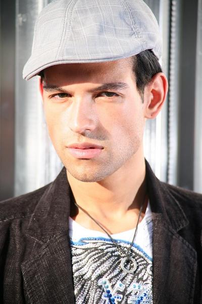 ANDREW GARCIA
Ht: 6'0" Suit: 40R Shirt: 15x32 Waist: 30 Inseam: 32 Shoe: 11
Hair: Brown Eyes: Brown