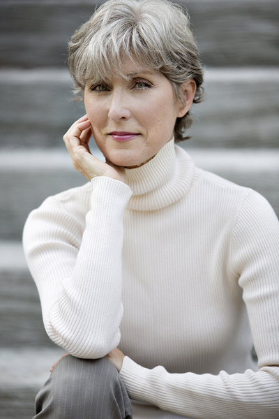 KATHIE YOUNG
5'6.5" Size: 2
Bust: 32
Waist: 25
Hips: 34.5
Hair: Gray
Eyes: Green
Shoe: 6B