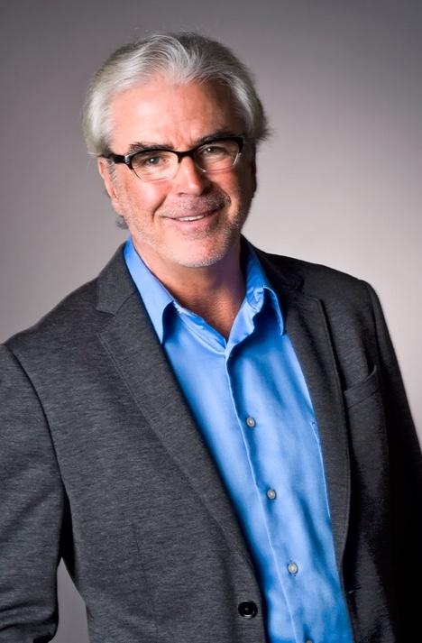 JOHN MORAN 6'1"
Suit: 41L
Shirt:16.5-34
Waist:34
Inseam:34
Shoe:10.5
Hair: Silver
Eyes:Green