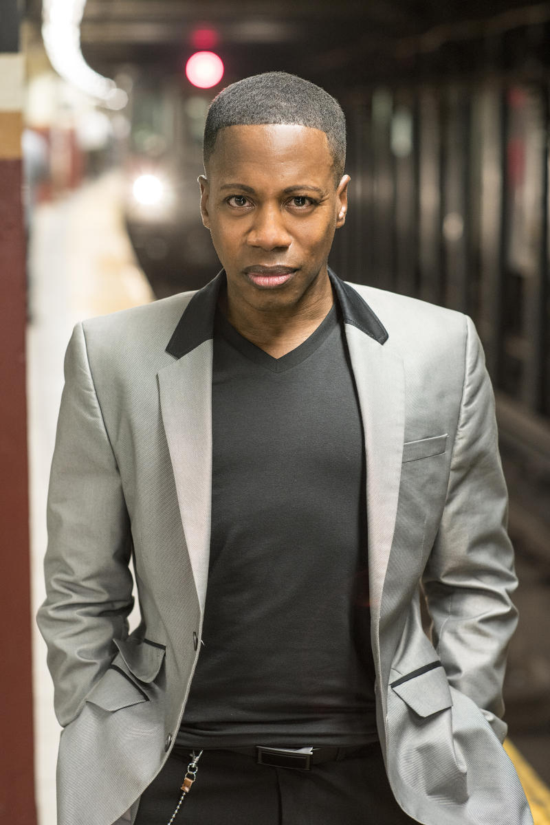 TERRENCE WILSON       Ht: 5'4"Suit: 36S

"Professional Pianist"