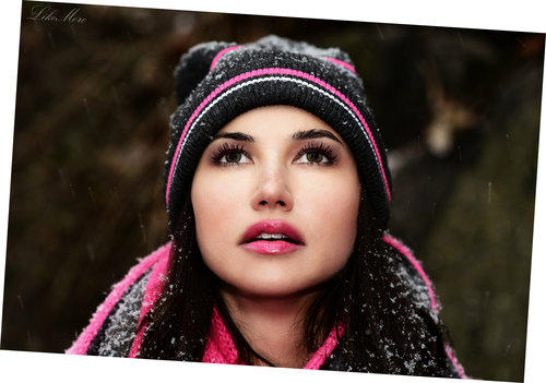 Karina Bik 5'9" Size: 2 Bust: 32B- Waist: 24.5 Hip: 34.5 Shoe: 9 Hair: Brown Eyes: Brown
