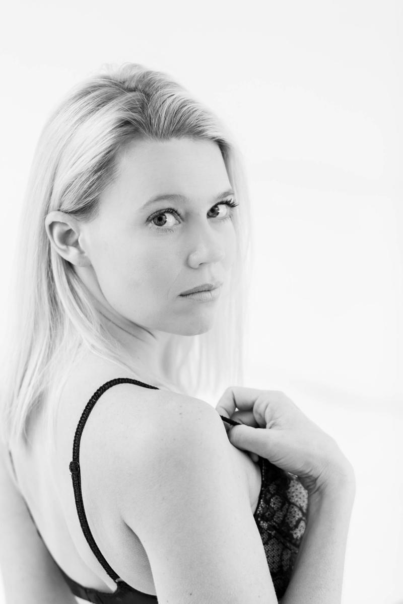 JENNIFER ADAMS