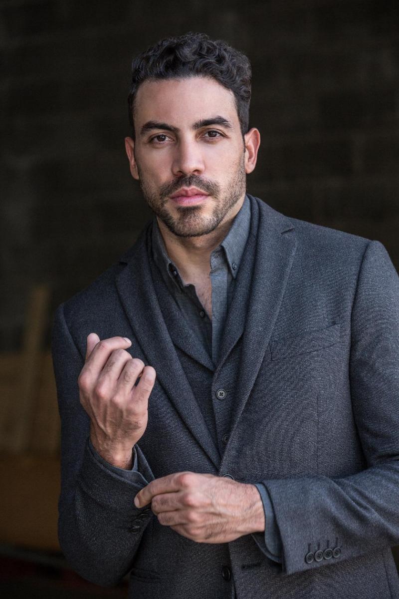 FRED BRACERO Ht: 6'1.5" Suit:40/41  Waist: 32 Inseam: 34 Shirt: 16-35 
 Shoe: