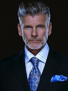 TERRANCE MURPHY  6'1" Suit: 40R  Shirt: 151/2-34/35  Waist: 31/32  Shoe: 10.5 Hair: Salt & Pepper  Eyes: Blue