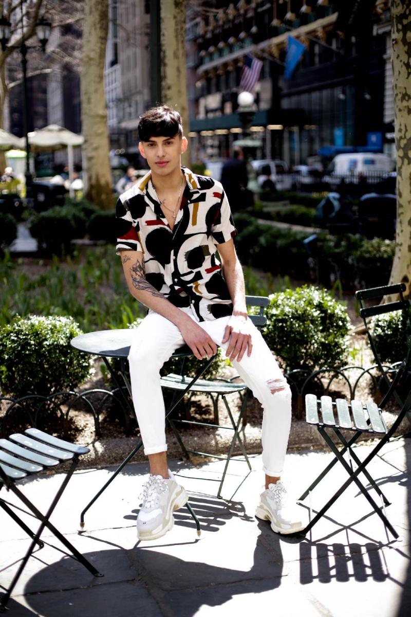 FRANKY ROSE Ht: 5'11"
Suit: 36R Shirt: 15-34 Waist: 29 Inseam: 31.5 Shoe: 11