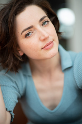 ANELISA 5'8" 
Size: 2-4
32-25-35
Shoe:7.5
Hair: Brown
Eyes: Blue