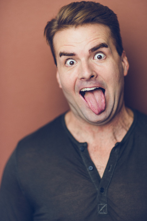 Chris Chirdon 6'1"
SAG/Aftra  AEA
