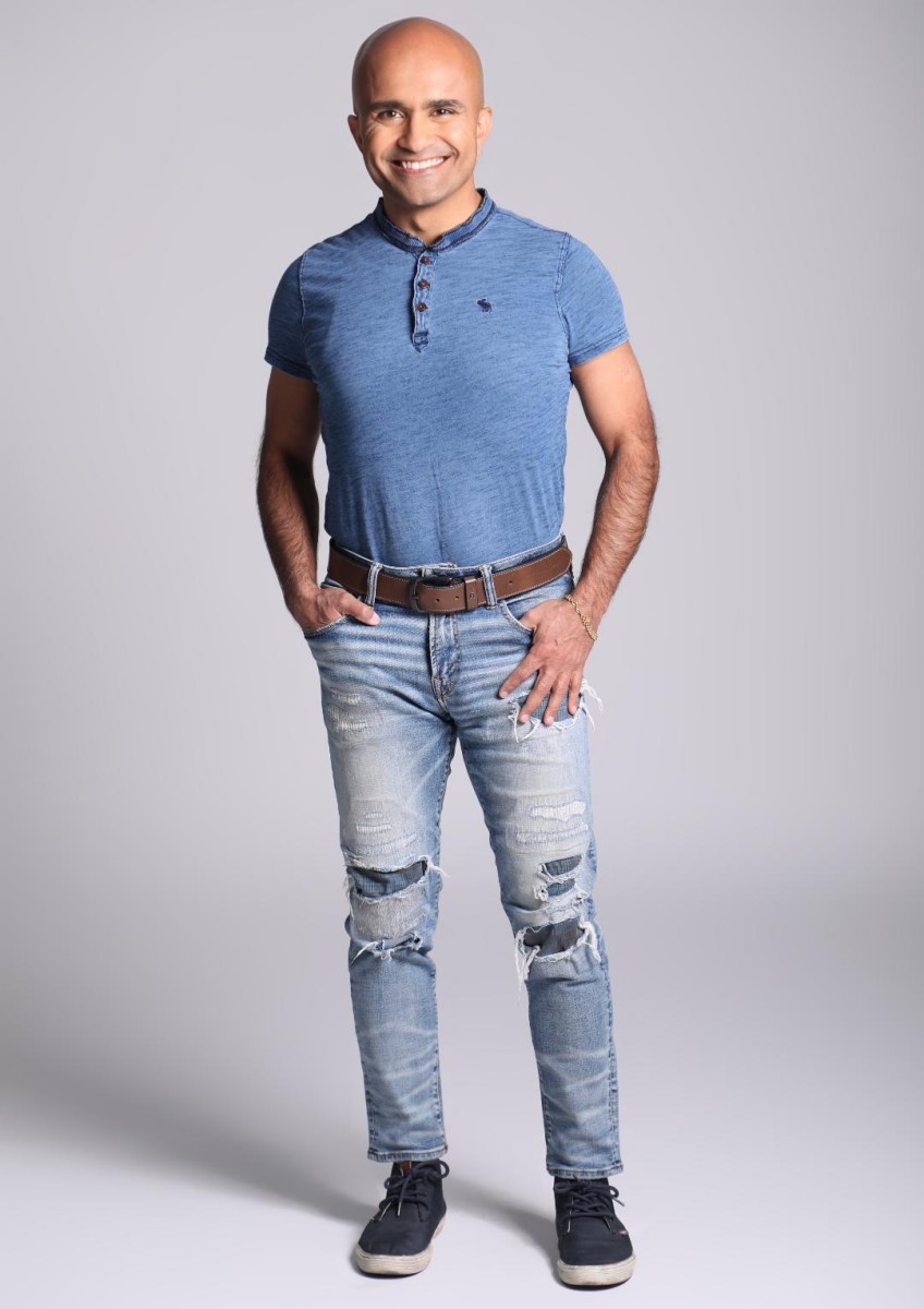 JOY MUKHERJEE  5'5" Suit: 38S  Waist: 28  Inseam 28  Shoe: 8  Eyes: Brown