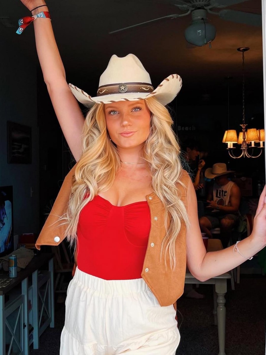 Model: FAITH MADISON