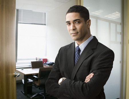 JASON WOOLEY 5'11" Suit: 40R 
Shirt: 15.5-34
Waist:32
Inseam:32
Shoe:11
Hair: Dk. Brown
Eyes:Hazel