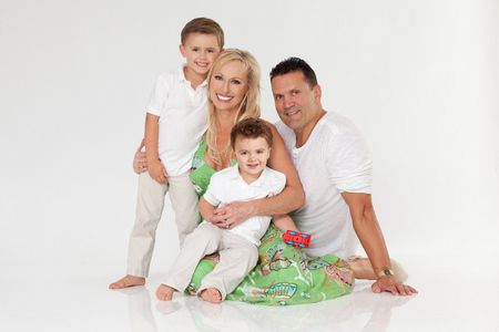 DIANE DIAZ 5'8" Size: 8
Bust: 36C
Waist: 29
Hips: 39
Hair: Blonde
Eyes: Green
Shoes: 9.5