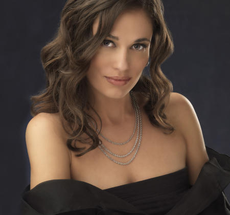 LAURA WILLIAMS Height: 5'5" Size: 4-6 petite Bust: 34B Wais