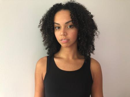TYRA HUMPHREY 5'9" Size:6 Shoe: