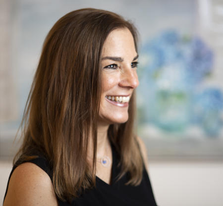CARLA HUGO Ht: 5'4" Size:6 