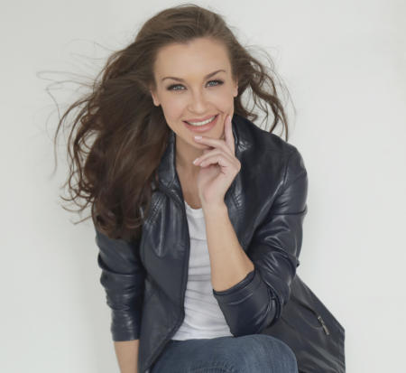 Model: JULIA 