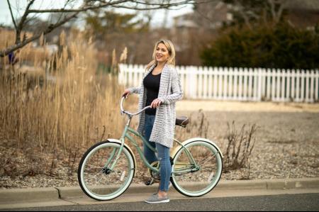 ASHLEY KOZIOL Ht: 5'9" 