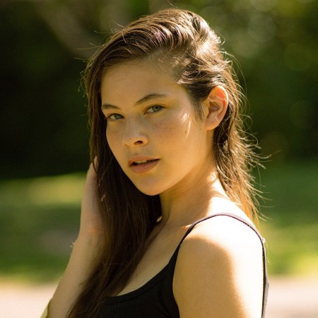 HANNAH  5'7"  Hair: Brown  Eyes: Blue
